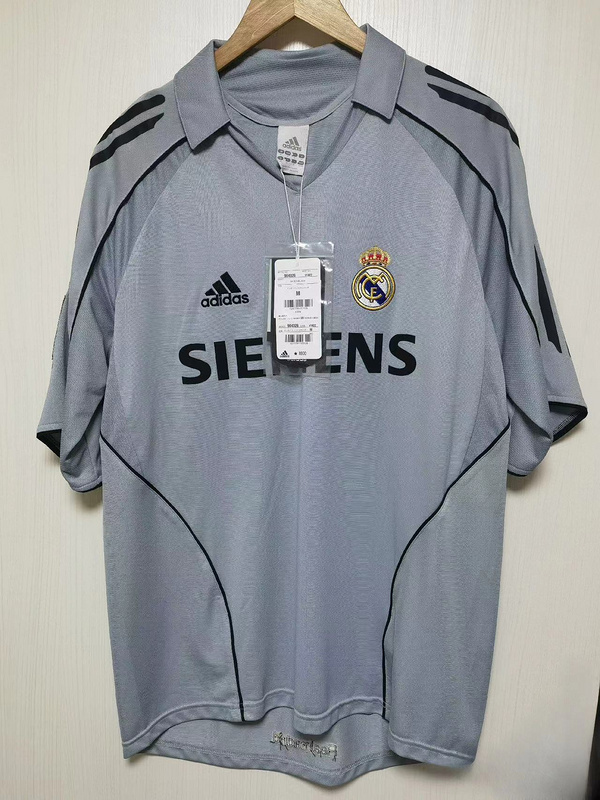 AAA Quality Real Madrid 05/06 Third Grey Soccer Jersey